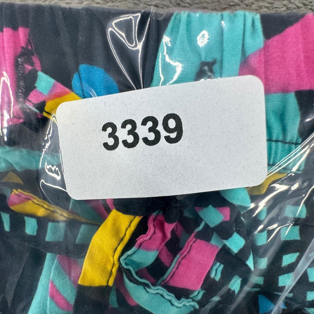 Massive Mens XL Retro 80s 90s Memphis Geometric Neon Shorts Black 19G415 - Picture 5 of 7